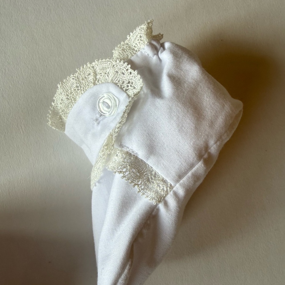 Auraluz Ivory Lace Trim Infant Booties - Picture 3 of 3